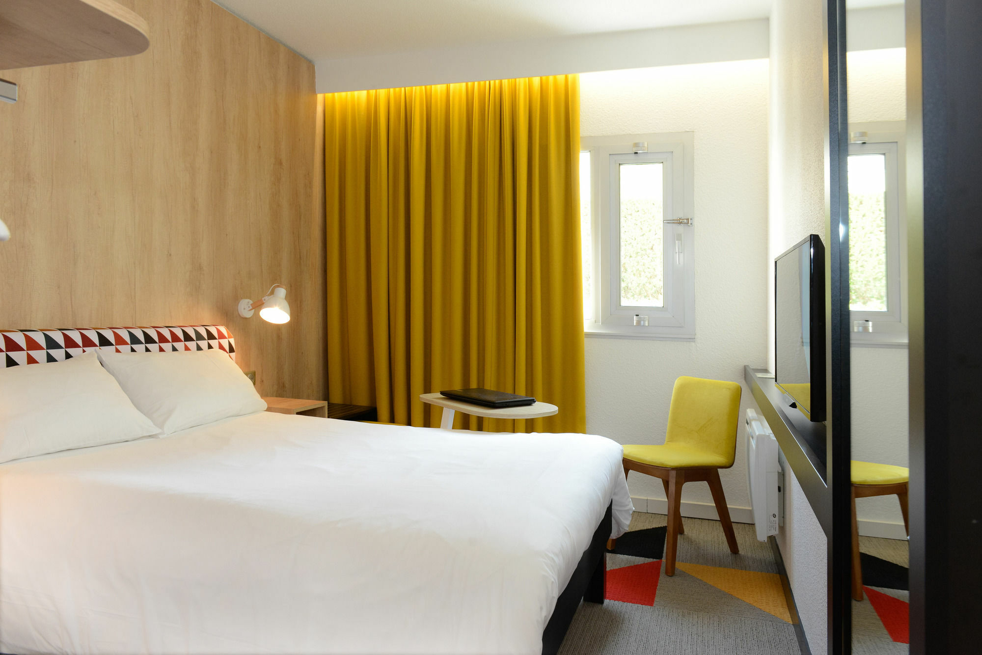 Ibis Styles Caen Centre Historique Hotel Exterior foto